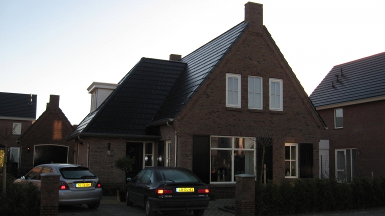 V038-053