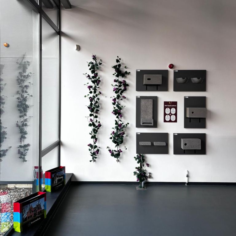Nieuw: natuurinclusieve wand van Unitura in het Bouwinspiratie Centrum