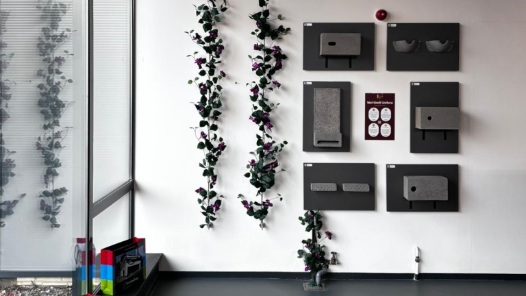 Nieuw: natuurinclusieve wand van Unitura in het Bouwinspiratie Centrum